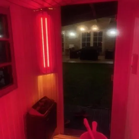 Between Amsterdam And Haarlem With Sauna 빌라 Vijfhuizen